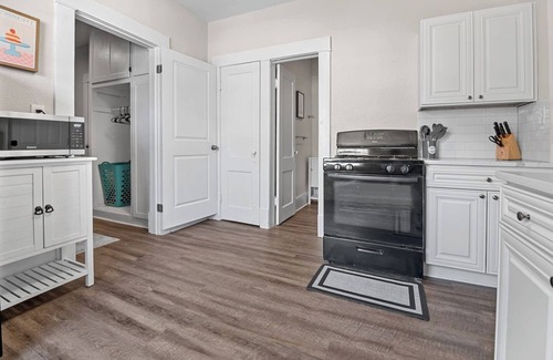 Wichita House | 1BD/1Bath ~Duplex Dandy~ Monthly specials!