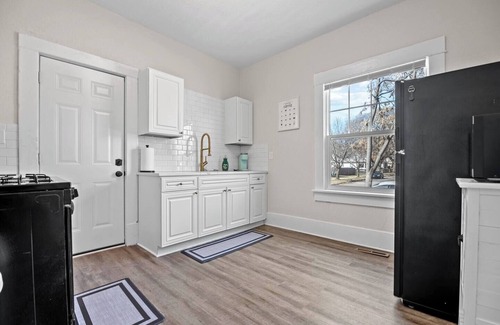 Wichita House | 1BD/1Bath ~Duplex Dandy~ Monthly specials!