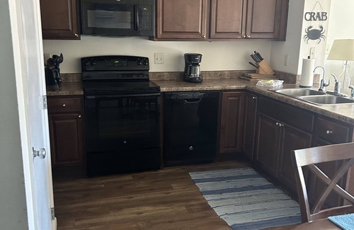 St. George Island Condo | 1bd/1bath/sleeps4/Townhome/1804 E Gulf Beach Dr Unit K-12/nice gulf view/pool