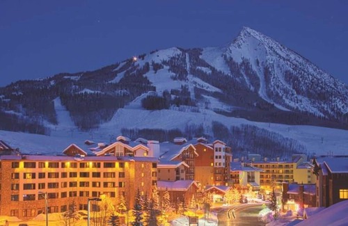 Crested Butte Condo | 1bd #274 @ Perfect Location w/ Pool & Hot Tub