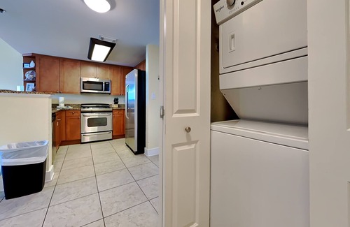 Fort Walton Beach Condo | 1BD/2BA Waterscape Condo w. Bunk Beds, Resort Pools, Gym, Private Beach + More
