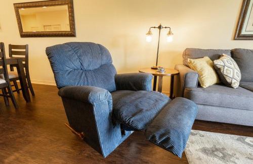 Branson House | 1BD Walk-In - ELEVATOR - Close to The Strip - FREE TICKETS INCLUDED - RL91A