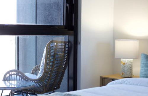 Bowen Hills Apartment | 1Bed Apartment - Valley Fringe - Free Parking