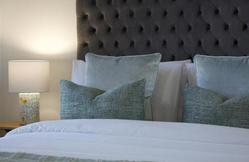 Bowen Hills Apartment | 1Bed Apartment - Valley Fringe - Free Parking