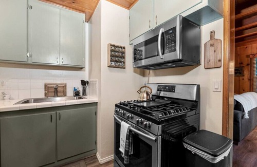 Crestline House | 1Bed + Loft | Treetop Hideaway