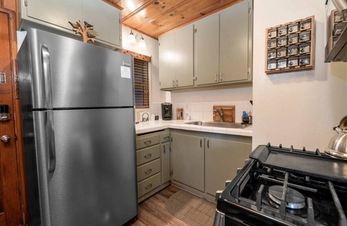 Crestline House | 1Bed + Loft | Treetop Hideaway