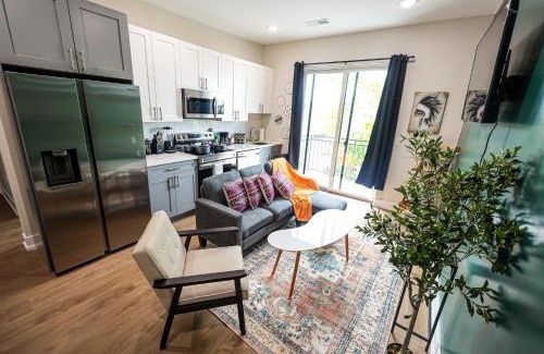 Mantua Apartment | 1bed1bath-kingbed-wifiwdcentral