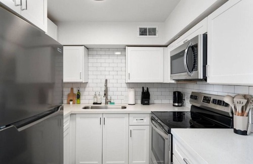 Phoenix College Apartment | 1Bedroom Midtown + Parking | Near Roosevelt Row