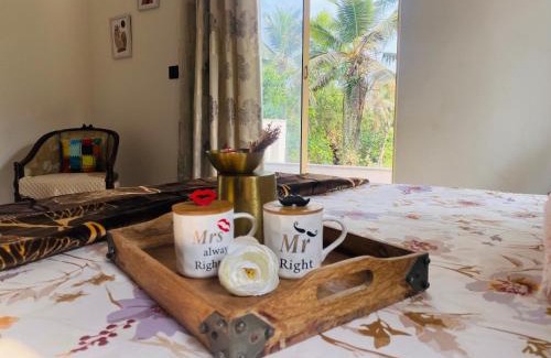 Vanelim Apartment | 1BHK flat near beach Couple bathtub Pvt terrace