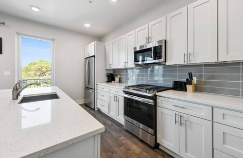 Bywater Condo | 1BR/1.5BA Luxury Bywater Condo In New Orleans!