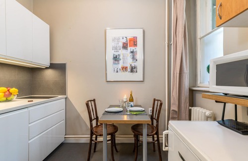 Inner City Budapest Apartment | 1BR/1BA, AC ♥ Elegant & Bright Suite with a Private Balcony Overlooking Downtown