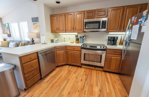 East End House | 1BR/1BA Dog-Friendly Townhome, Near State Park