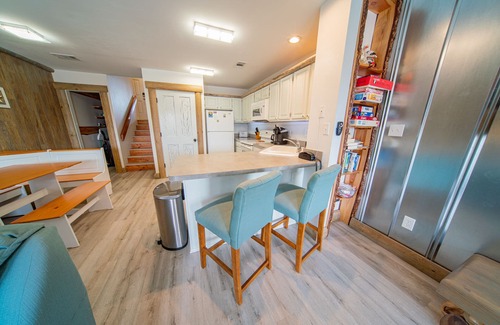 East End House | 1BR/1BA Pet-Friendly Townhome, Near State Park