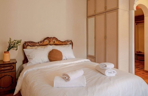 Yerevan Apartment | 1BR Apt/Balcony/ near Victory Park/by Keygo