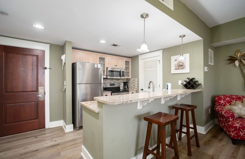 Baytowne Wharf Condo | 1BR Baytowne Condo w/GOLF CART! Walk to Wharf, Near Beach, Pool/Hot Tub, Tram