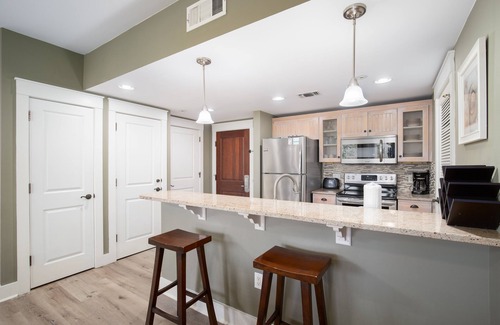 Baytowne Wharf Condo | 1BR Baytowne Condo w/GOLF CART! Walk to Wharf, Near Beach, Pool/Hot Tub, Tram