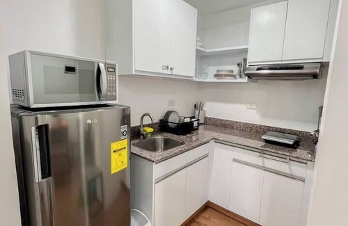 Mactan Export Processing Zone Condo | 1BR By The Airport @ Amani Grand Residences