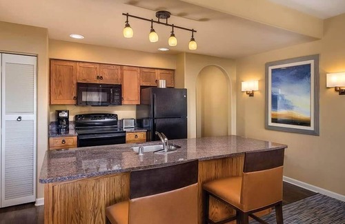 South Mountain Condo | 1br Condo Championship Golf & Stunning Pools!
