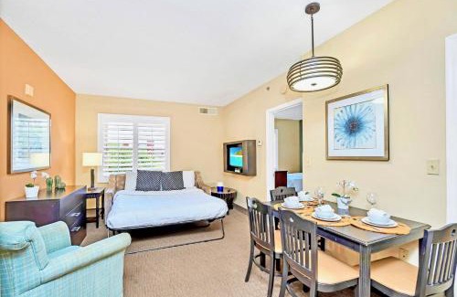 Florida Central Atlantic Coast Apartment | 1BR Condo Near Universal Studio w Pool & Hot Tub