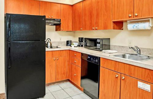 Florida Central Atlantic Coast Apartment | 1BR Condo Near Universal Studio w Pool & Hot Tub