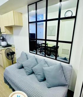 A. Bonifacio Apartment | 1BR Condo Unit at Celandine Condominium Near Ayala Cloverleaf Mall