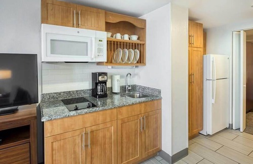Yachting Village Condo | 1br+ Condo Vacation w/Harbor & City Fun!