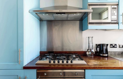 Covent Garden Apartment | 1BR Flat by Covent Garden - Charing Cross Area