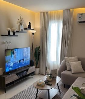 Al Ulaya Apartment | 1BR, Living Room, Olaya