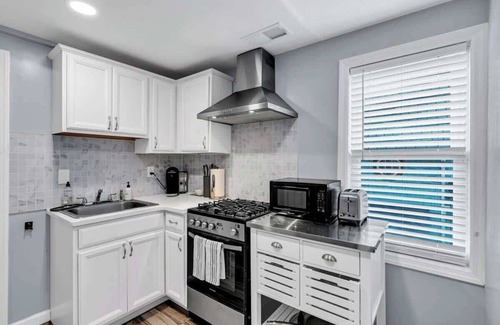 Ocean Grove Apartment | 1BR Luxury Victorian Apt | Near Beach & Asbury