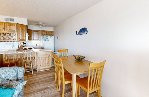 Duck Condo | 1BR Oceanfront condo with a pool and tennis court