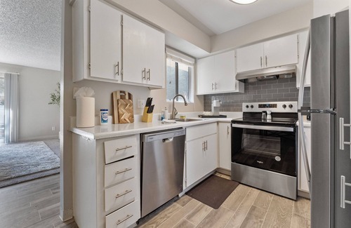Mesa Apartment | 1BR/Pool/Gym/1 Mi To Banner Hospital