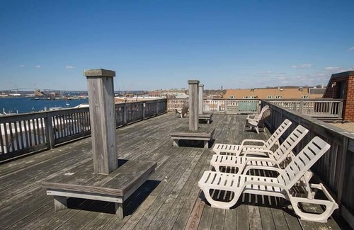 Yachting Village Condo | 1br Suite Condo City Fun & Harbor
