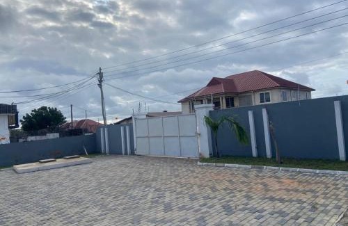 Accra House | 1BR Ultra Modern Home in Gbawe
