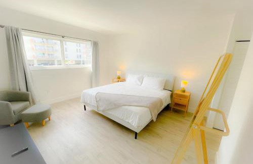 Eastern Shores Apartment | 1BR with Kitchen Close To Sunny Isles Beach
