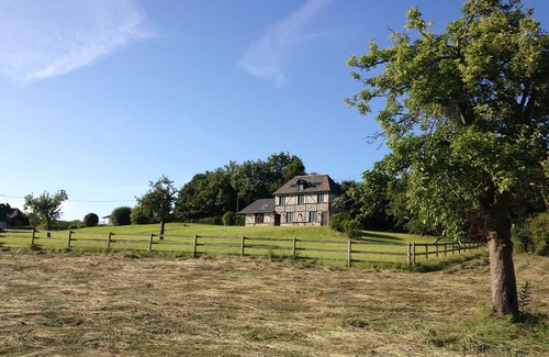 La Lande-Saint-Leger House | 1h30 from Paris, 20 minutes from Deauville/Honfleur, the house is a corner of paradise