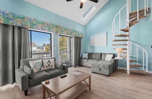 Surfside Beach House | 1J Golf Colony Resort in Family Friendly Surfside
