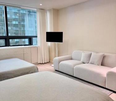 Mapo Apartment | 1min to Hongdae Eat and Shop