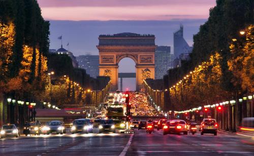 8th Arrondissement Apartment | 1min Walk From Champs Elysées - Avenue Montaigne - AC - Self-Checkin - Working Desk