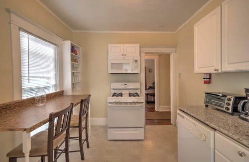 Oneonta Apartment | 1st Base Apt 2 - All Star Baseball Rentals