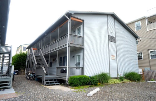 Sea Isle City Condo | 1st Floor 2 Bedroom 1 Bath Condo in the Heart of Sea Isle
