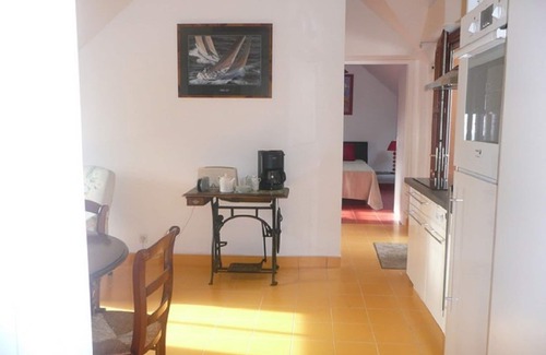 Arradon Apartment | 1st floor apartment, garden, 200 m from the sea, private parking, 2 bedrooms, 2 bathrooms, wifi