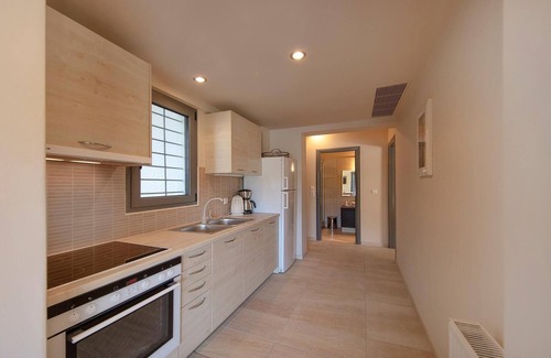 Katakali Apartment | 1st Floor at Crystal View Villa