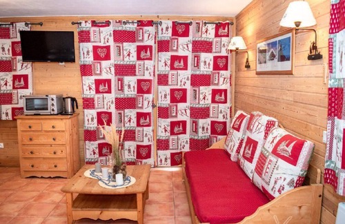 Pra Loup Apartment | 1st floor, balcony, parking, tv, ski locker, 29m², Pra Loup