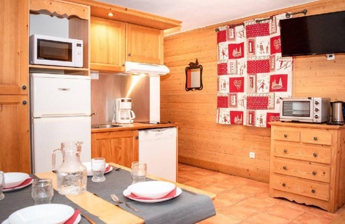 Pra Loup Apartment | 1st floor, balcony, parking, tv, ski locker, 29m², Pra Loup