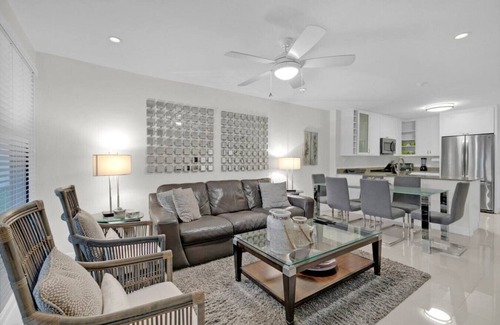 South Padre Island Condo | 1st Floor Condo w/Beautiful Resort Grounds! Pool/Hot Tub/Tennis Courts & More!