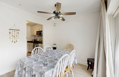 Caine Woods Condo | 1st-floor condo near the ocean & beaches with seasonal pool, tennis, patio, AC