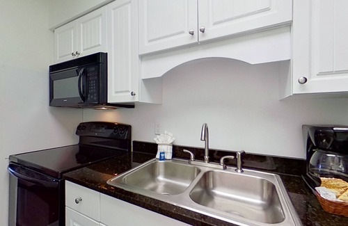 Myrtle Beach Apartment | 1st Floor Ocean View Snowbird Friendly Studio w/Shared Pool/Hot Tub, WiFi, AC