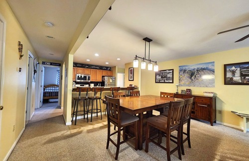 Lincoln Condo | 1st floor, open, AC/FP, deck & yard, swim club. F1904 by LRS