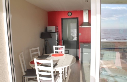 Quartier du Casino Apartment | 1ST FLOOR SEAFRONT APARTMENT