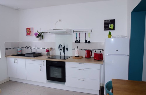 Guilvinec Apartment | 1st floor spacious and bright apartment overlooking the harbor 1640758